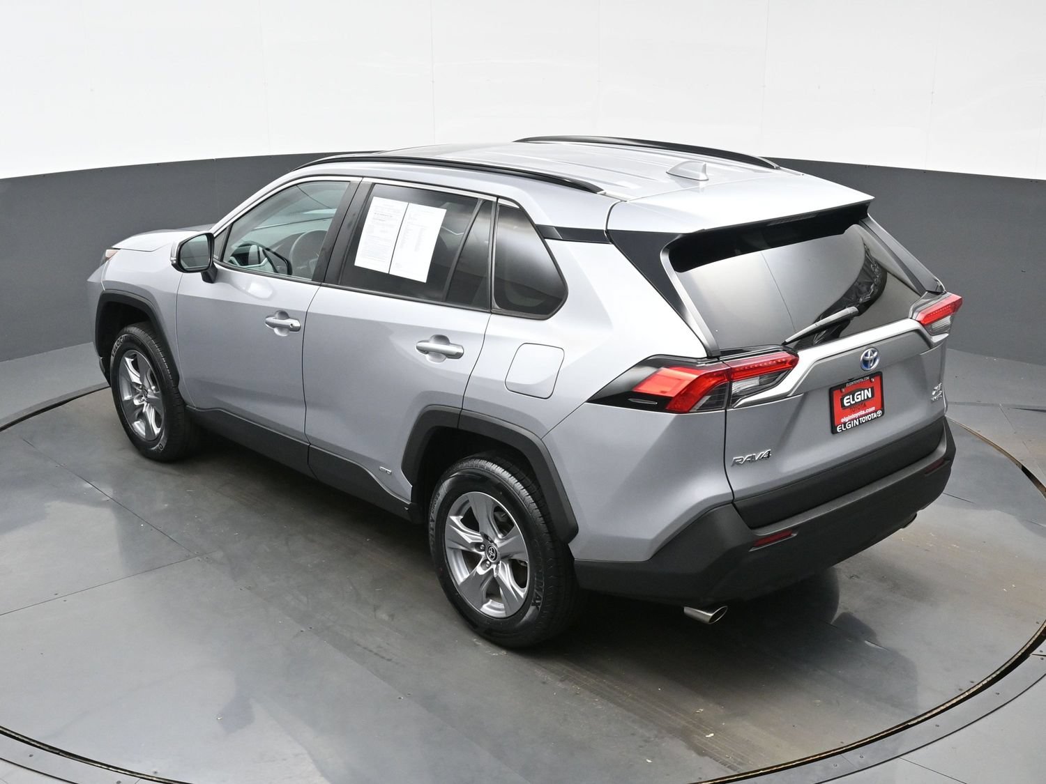 Used 2022 Toyota RAV4 XLE w/ Convenience Package AWD/4WD image 39