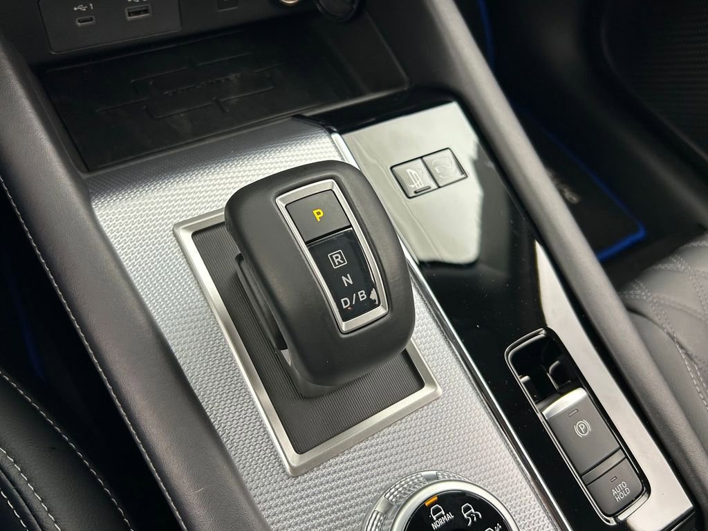 New 2025 Mitsubishi Outlander SEL image 31