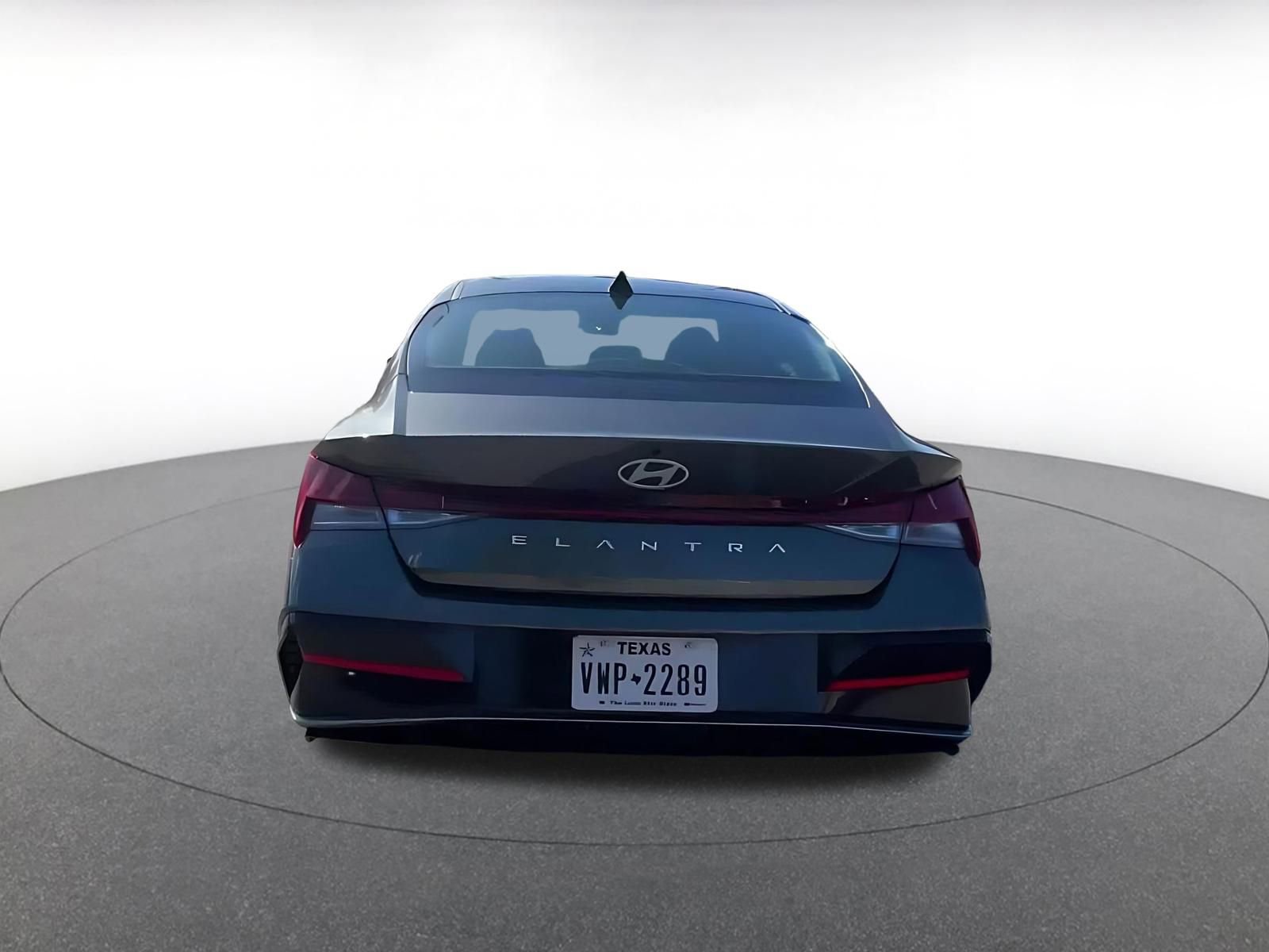 Used 2025 Hyundai Elantra SEL image 12