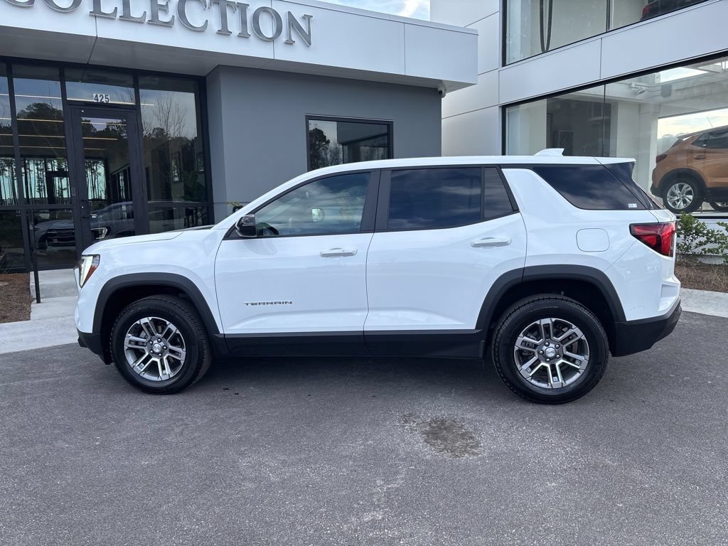 Used 2025 GMC Terrain Elevation AWD/4WD image 10