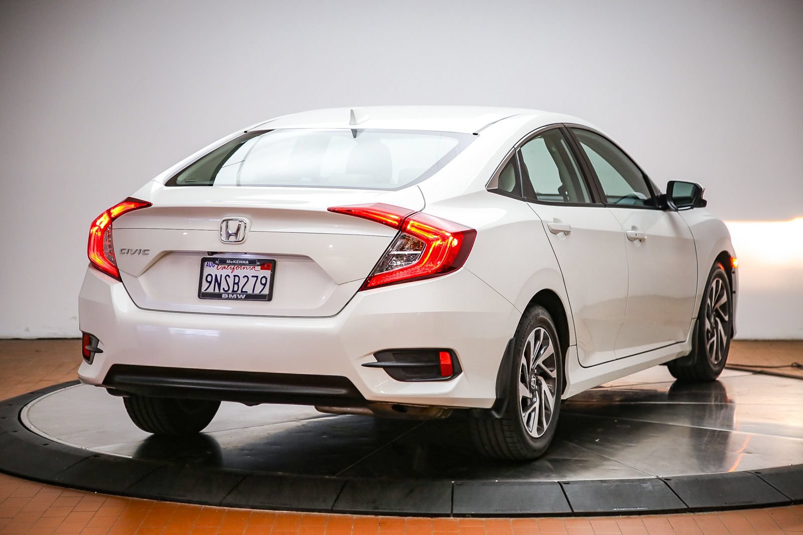 Used 2017 Honda Civic EX image 5