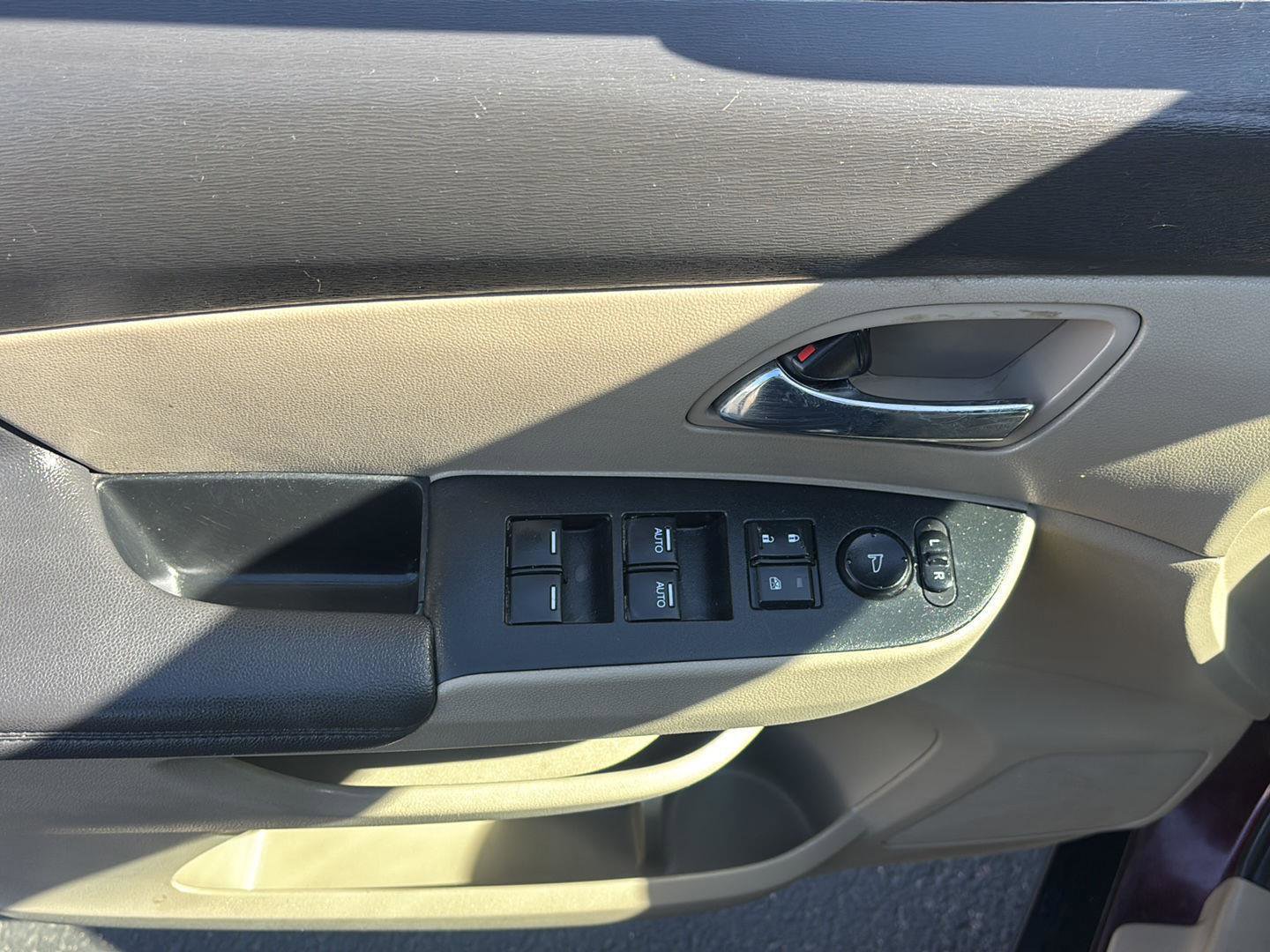 Used 2014 Honda Odyssey EX-L image 12