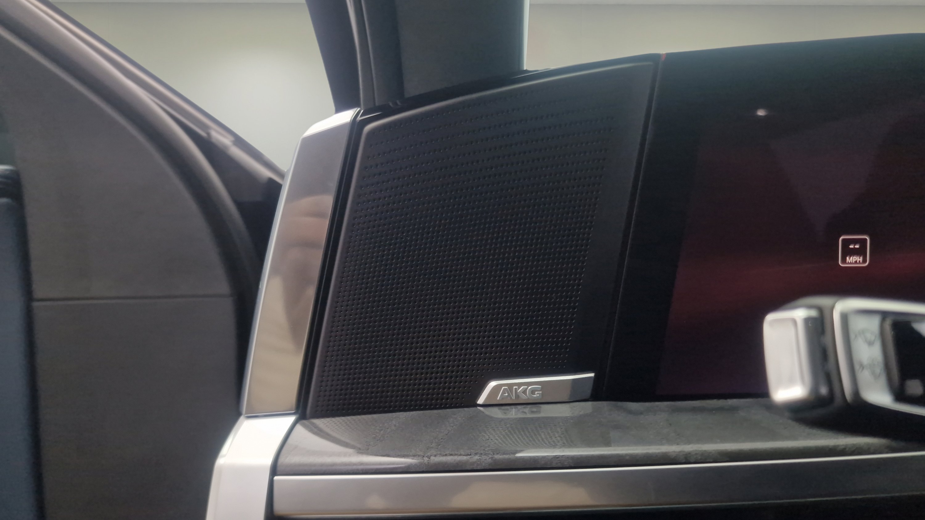 New 2025 Cadillac Escalade IQ Sport 2 w/ LPO, ONYX Package image 24