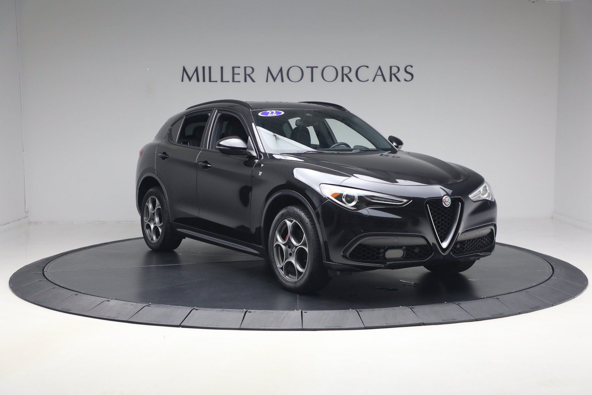 Used 2022 Alfa Romeo Stelvio Ti AWD/4WD image 12
