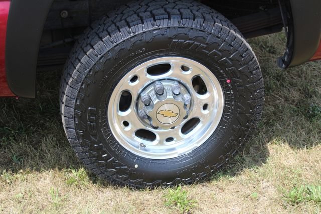 Used 2004 Chevrolet Silverado 2500 LT AWD/4WD image 27