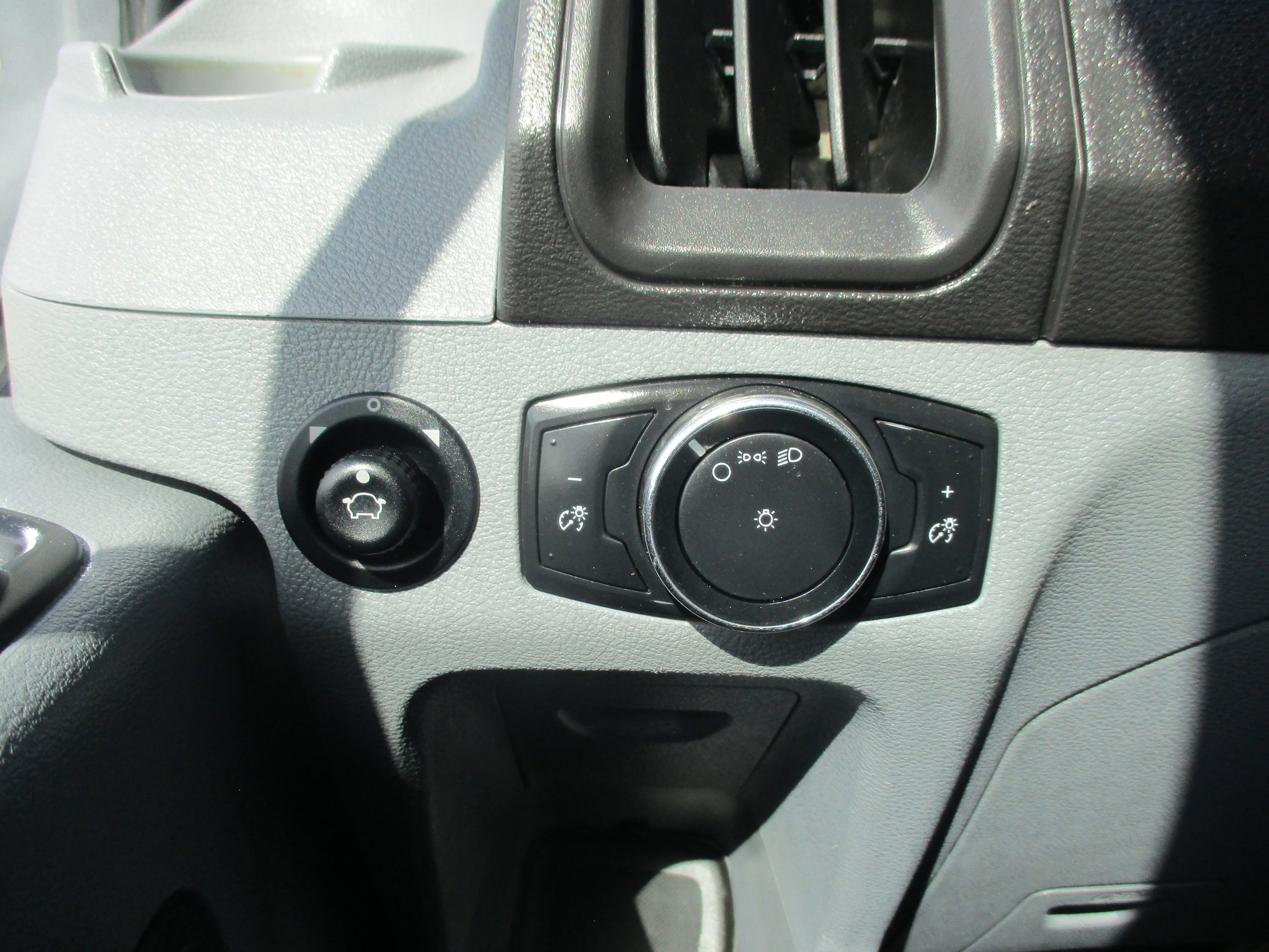 Used 2016 Ford Transit 250 148 Medium Roof w/ Interior Upgrade Package image 17