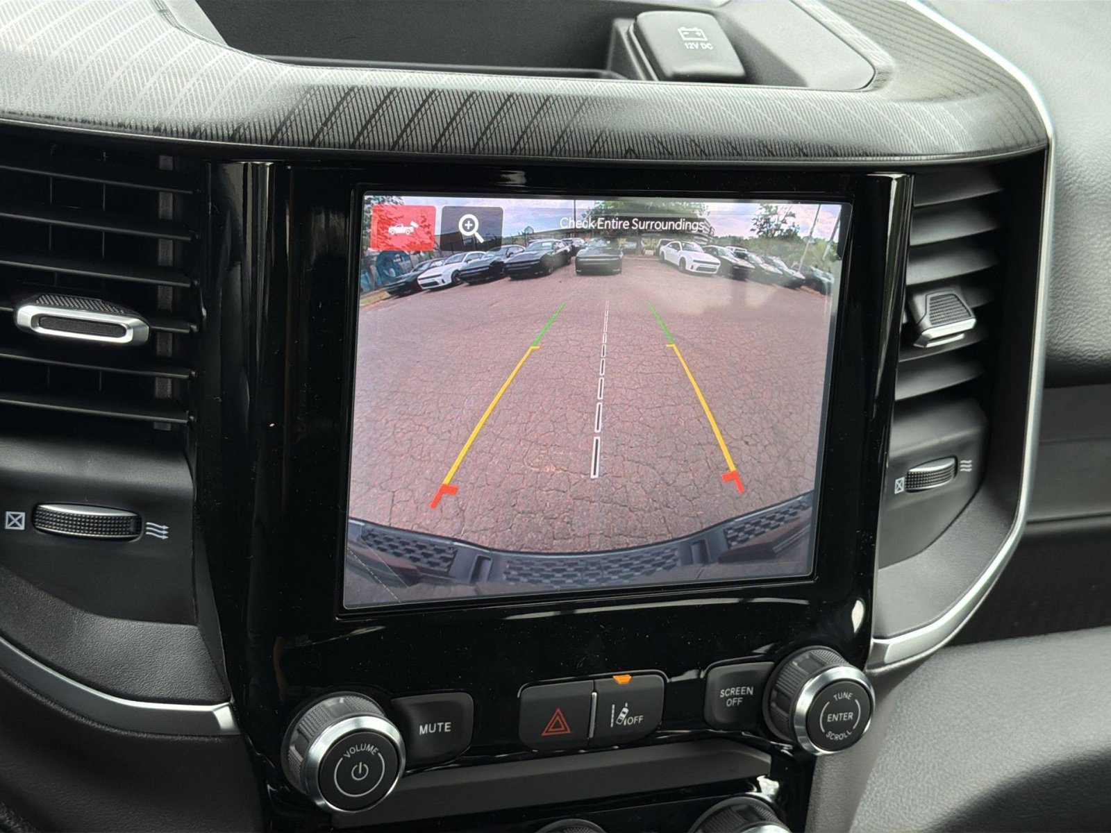 New 2026 RAM 1500 Express AWD/4WD image 19