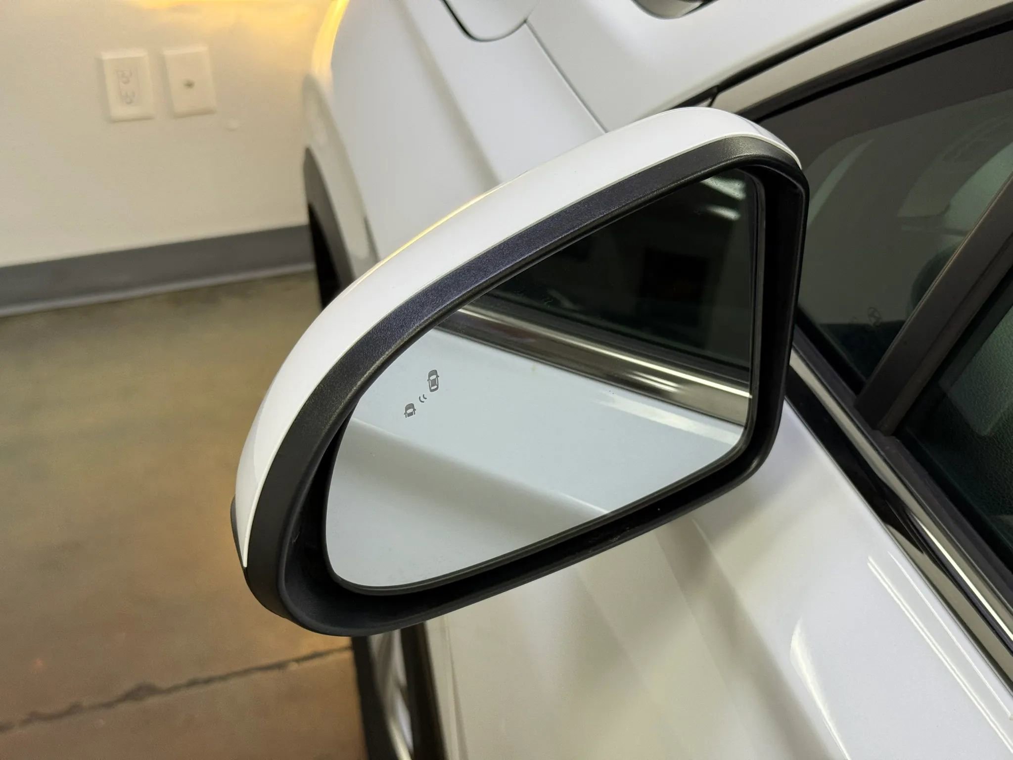 Used 2019 Hyundai Santa Fe SE AWD/4WD image 8