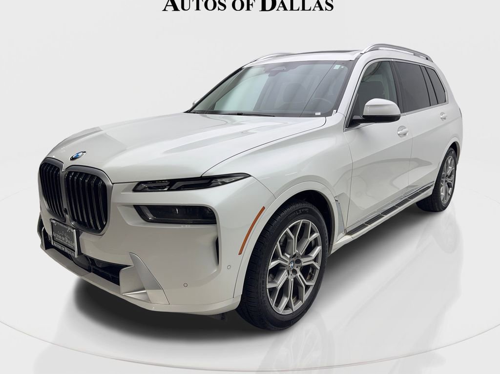 Used 2023 BMW X7 xDrive40i image 2