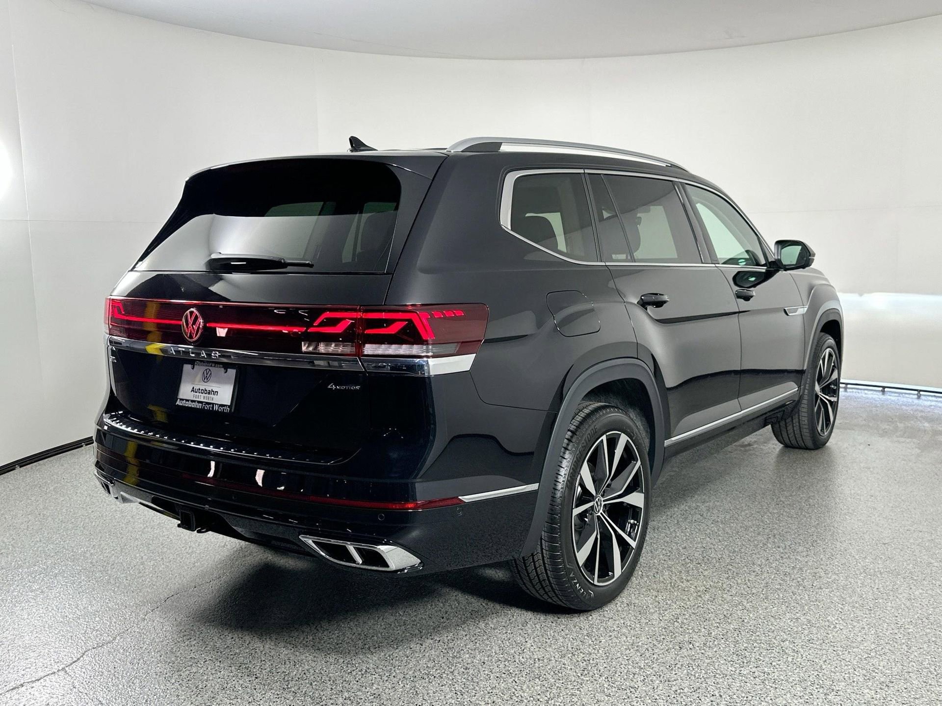 New 2026 Volkswagen Atlas SEL Premium R-Line image 4