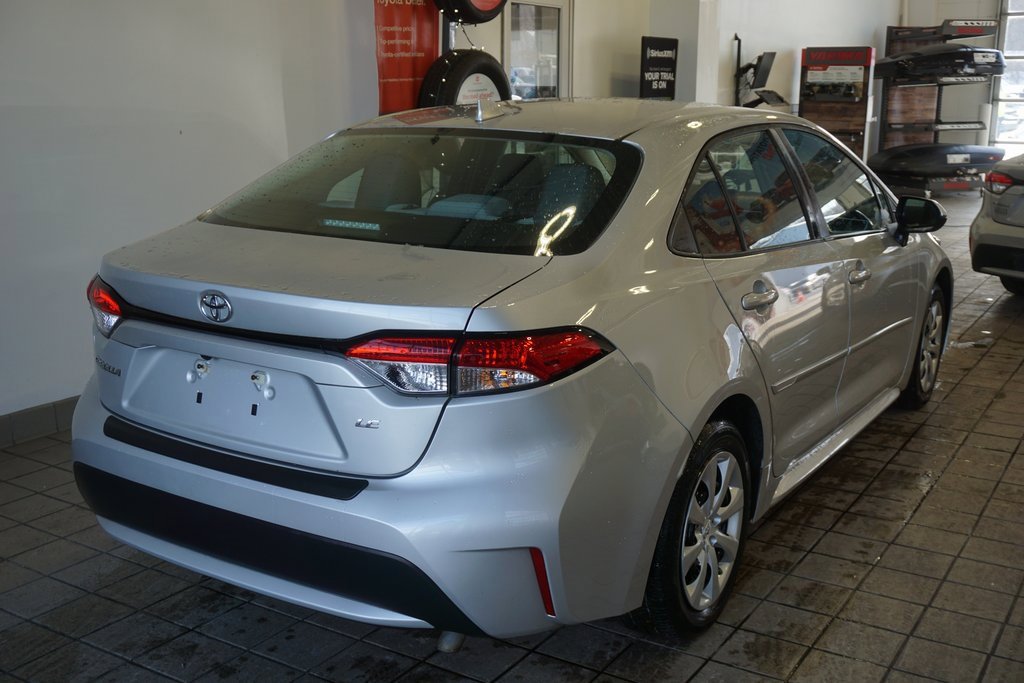 Used 2022 Toyota Corolla LE image 12