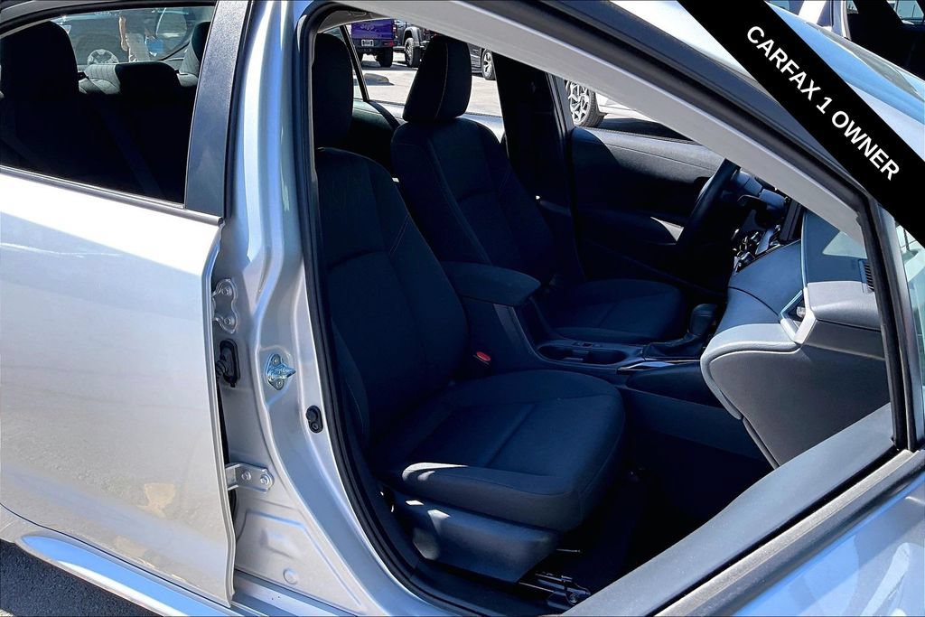 Used 2025 Toyota Corolla LE FWD image 27