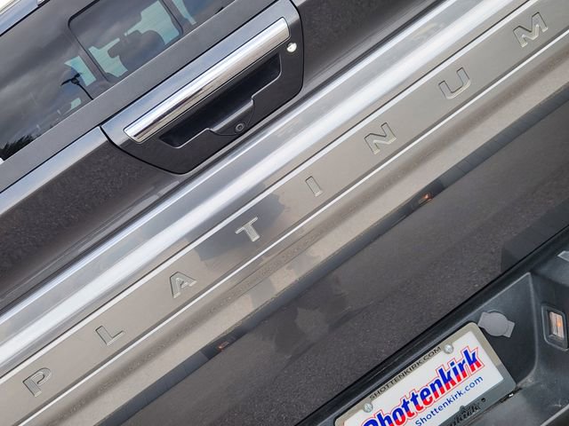 Used 2018 Ford F150 Platinum w/ Equipment Group 701A Luxury image 9