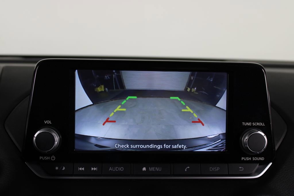 Used 2025 Nissan Sentra S image 14