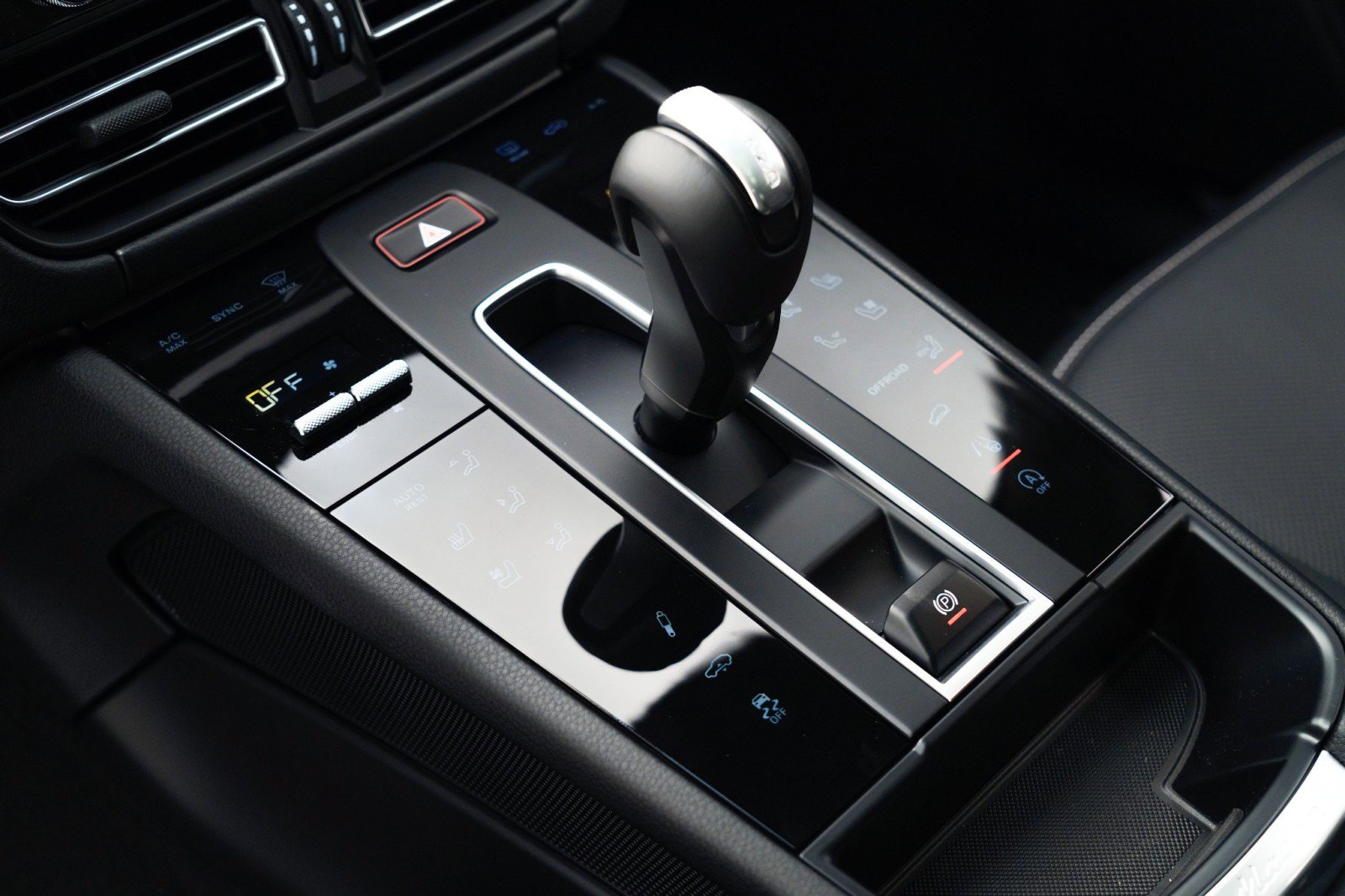 New 2026 Porsche Macan S image 30