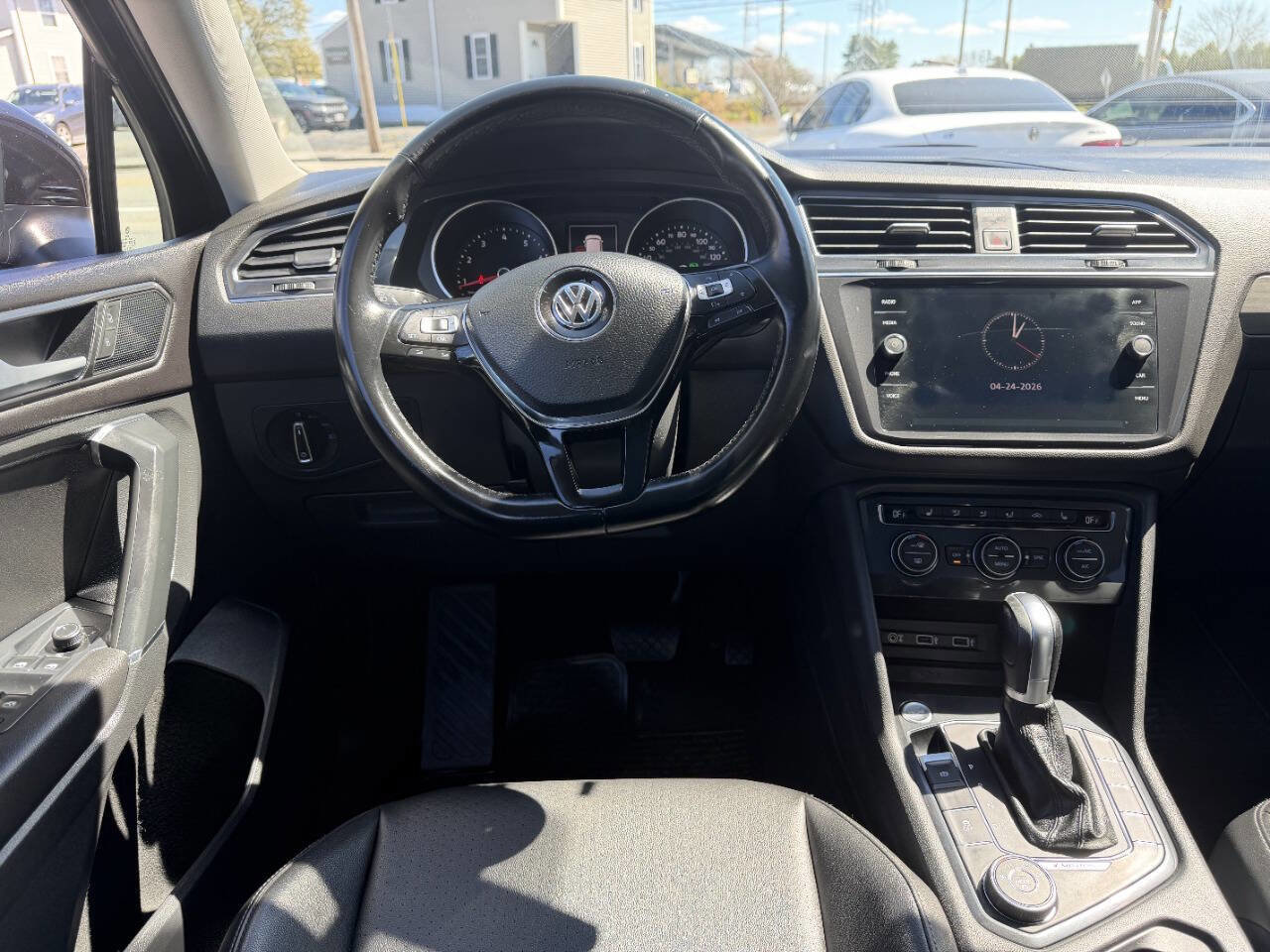 Used 2018 Volkswagen Tiguan SE w/ Panoramic Sunroof Package AWD/4WD image 21