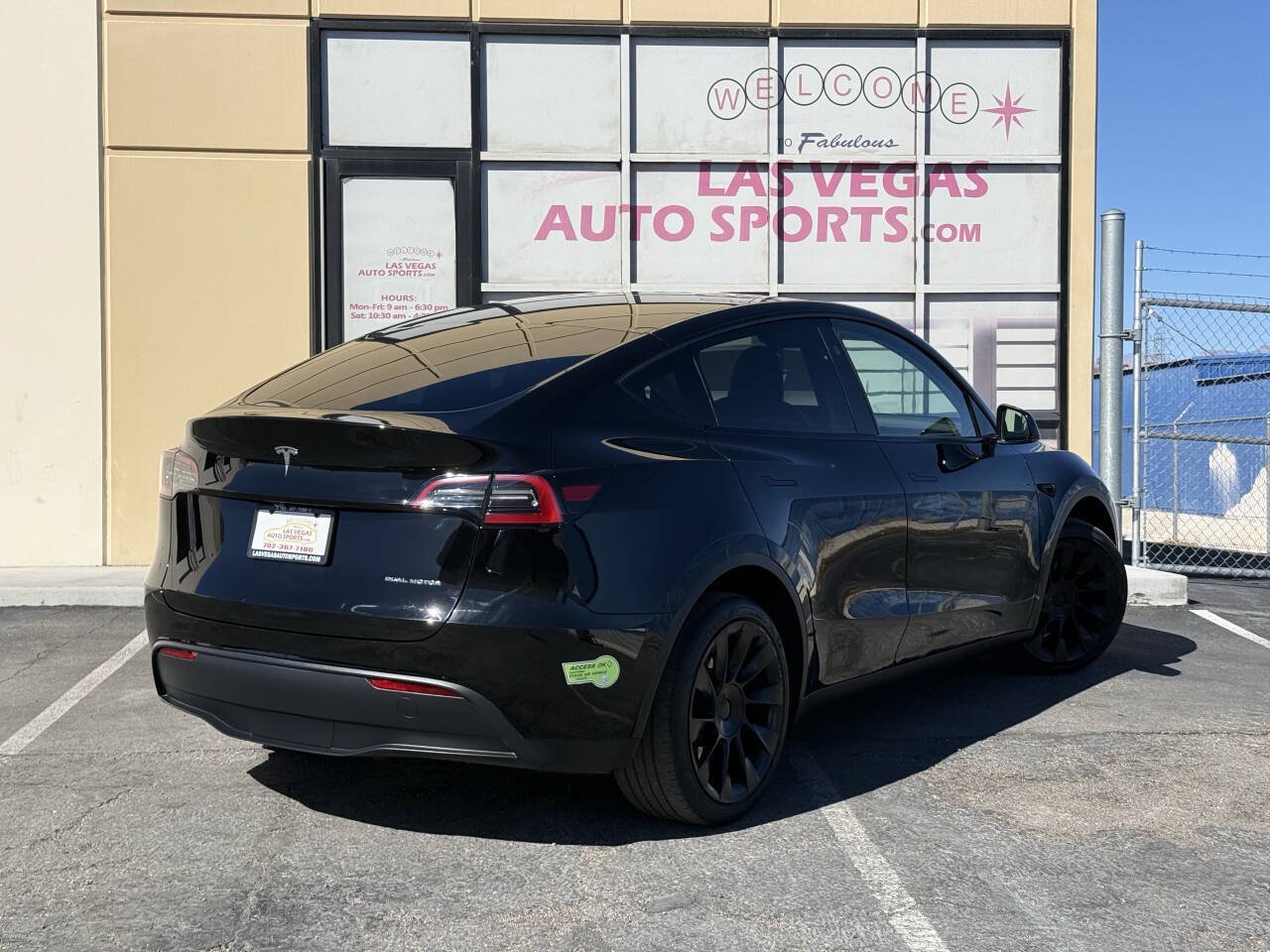Used 2023 Tesla Model Y Long Range AWD/4WD image 7