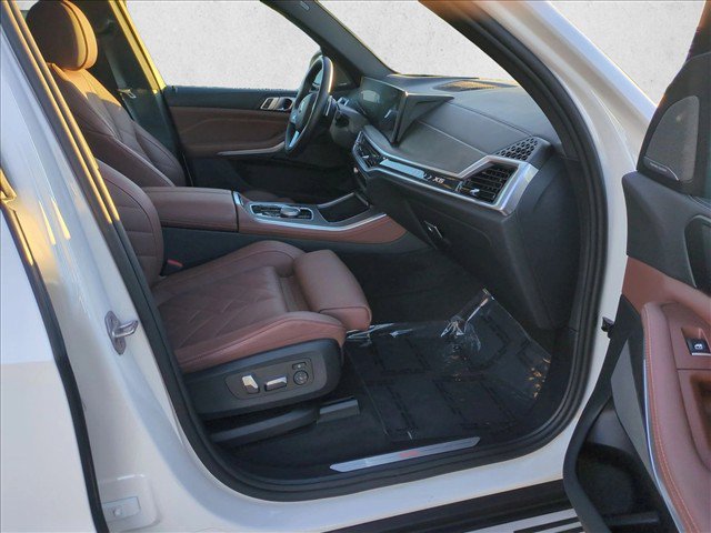 Used 2024 BMW X5 sDrive40i w/ Premium Package RWD image 23