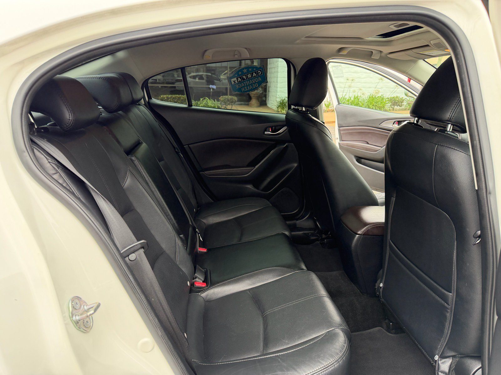 Used 2018 MAZDA MAZDA3 Grand Touring FWD image 11