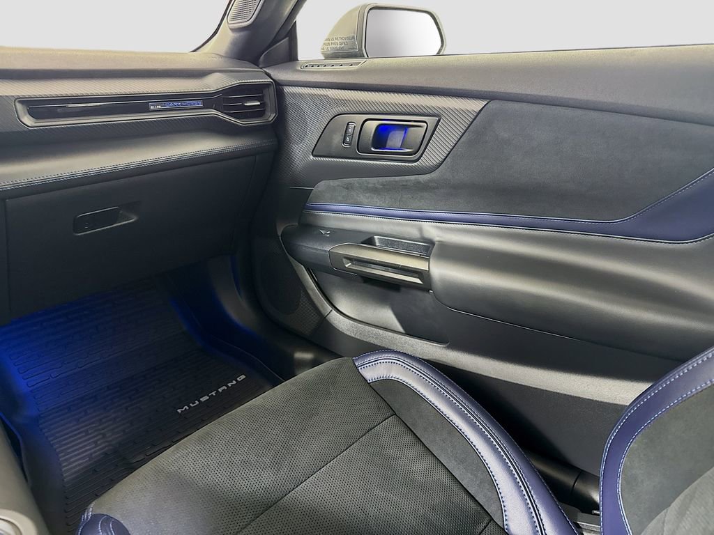 Used 2025 Ford Mustang Dark Horse image 22