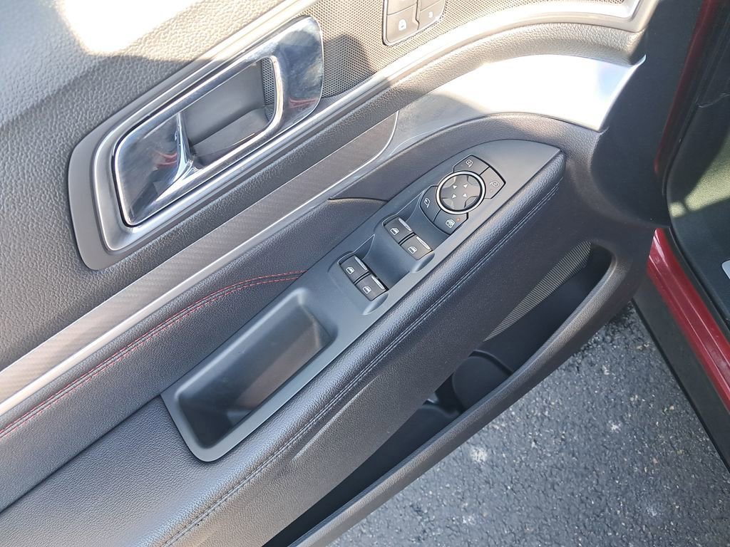 Used 2019 Ford Explorer Sport w/ Equipment Group 401A image 18