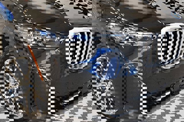 New 2026 BMW X5 xDrive50e w/ Premium Package image 15