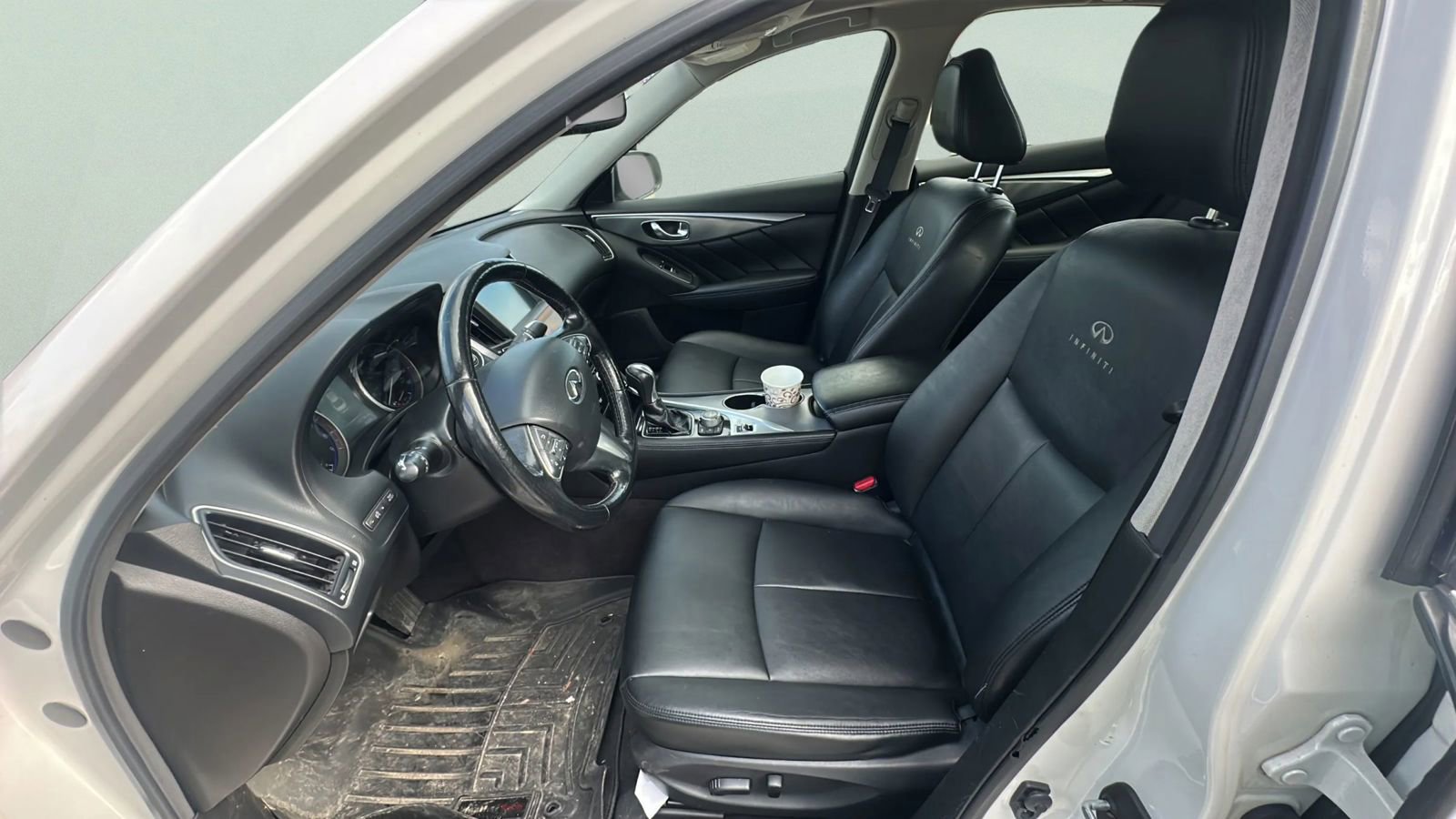 Used 2014 INFINITI Q50 Premium w/ Spare Tire Package image 17