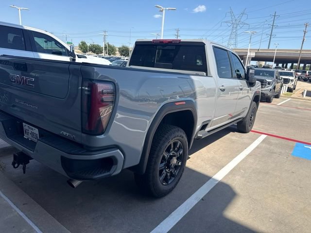 Used 2025 GMC Sierra 2500 AT4 w/ AT4 Premium Plus Package AWD/4WD image 3