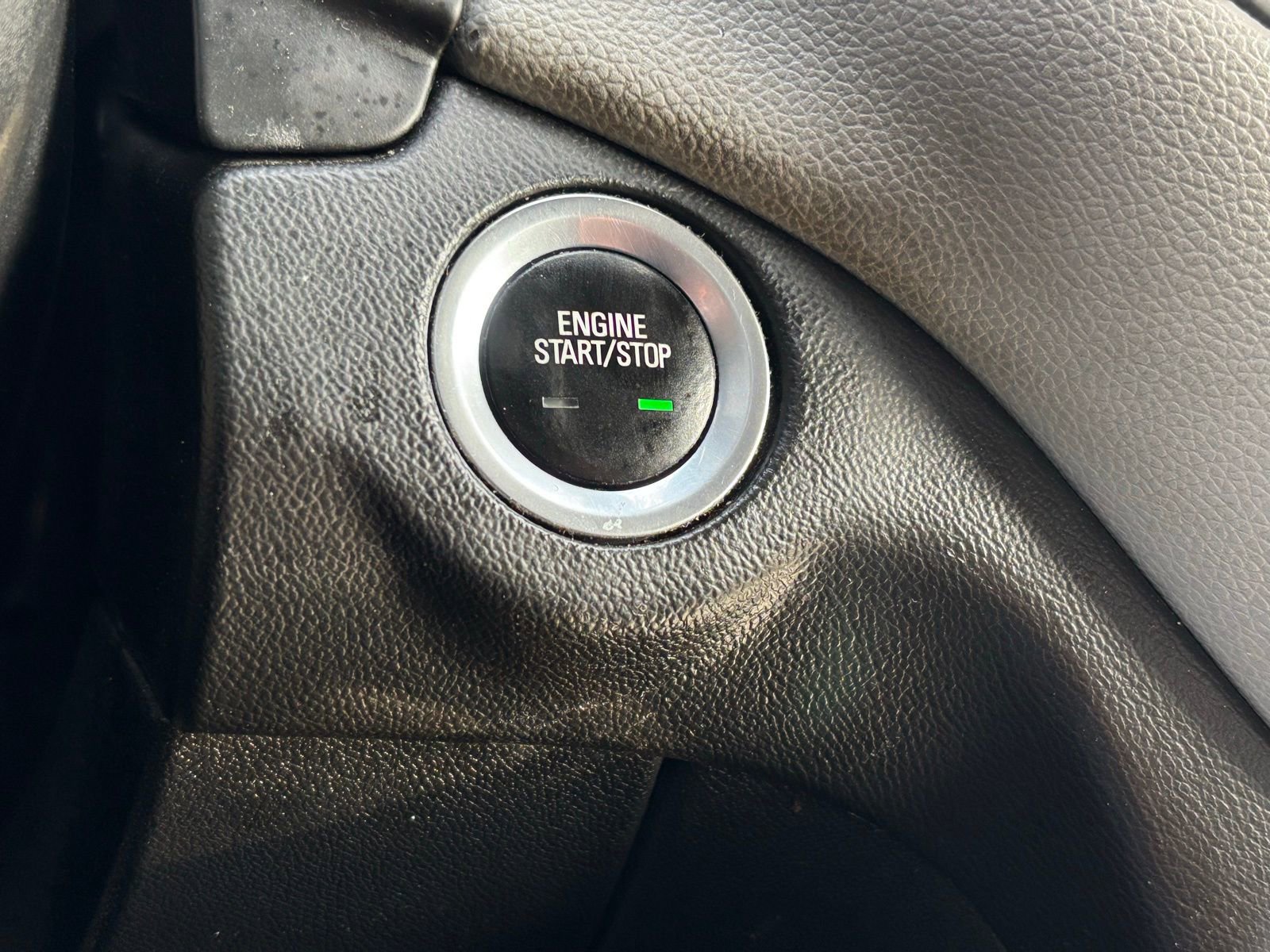 Used 2020 Chevrolet Equinox LS w/ LS Convenience Package image 13