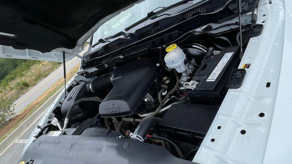 Used 2022 RAM 1500 Tradesman w/ Chrome Appearance Group AWD/4WD image 4