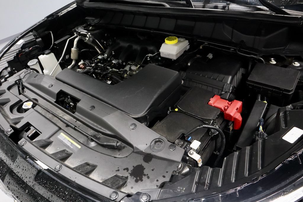 Certified 2025 Nissan Pathfinder SV AWD/4WD image 18