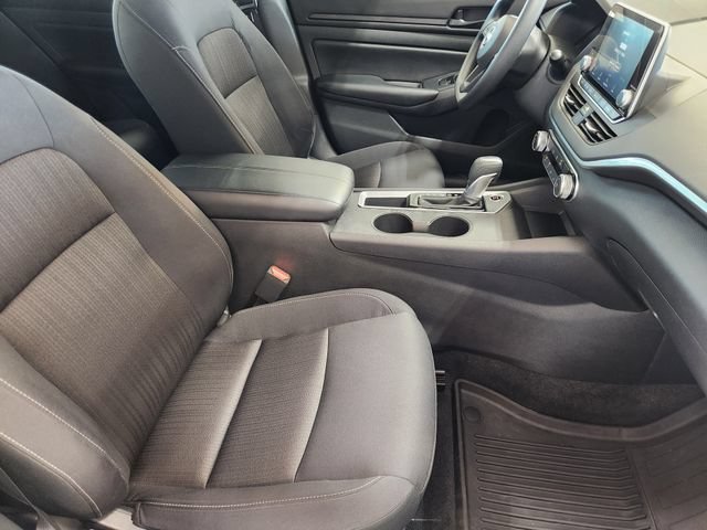 Used 2025 Nissan Altima 2.5 S FWD image 20