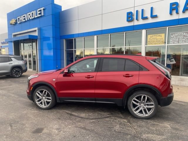 Used 2023 Cadillac XT4 Sport image 2