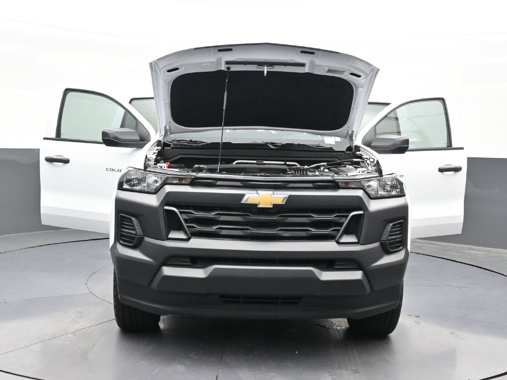 Used 2026 Chevrolet Colorado W/T w/ WT Custom Package RWD image 33