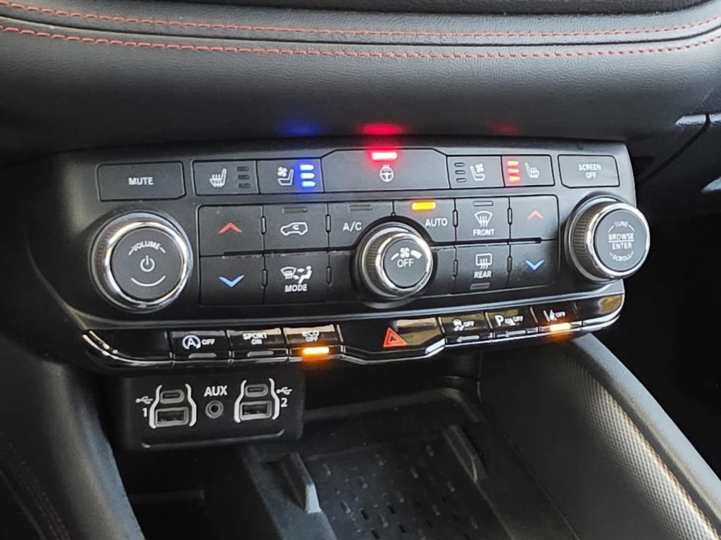 Used 2025 Dodge Durango GT image 26