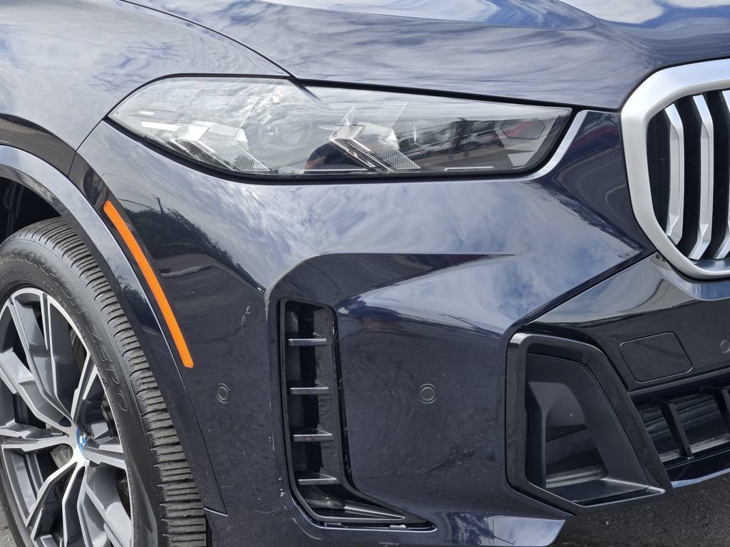 Certified 2024 BMW X5 xDrive50e w/ M Sport Package AWD/4WD image 9