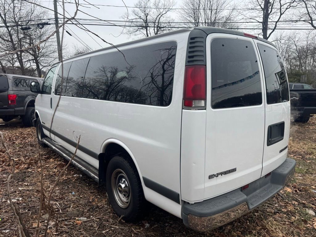 Used 2000 Chevrolet Express 3500 Extended Passenger w/ LS Preferred Equipment Group RWD image 9