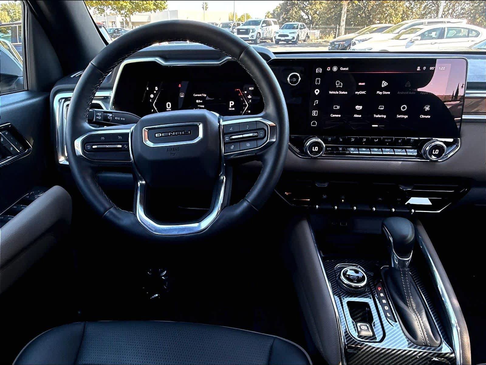 Used 2025 GMC Canyon Denali AWD/4WD image 10