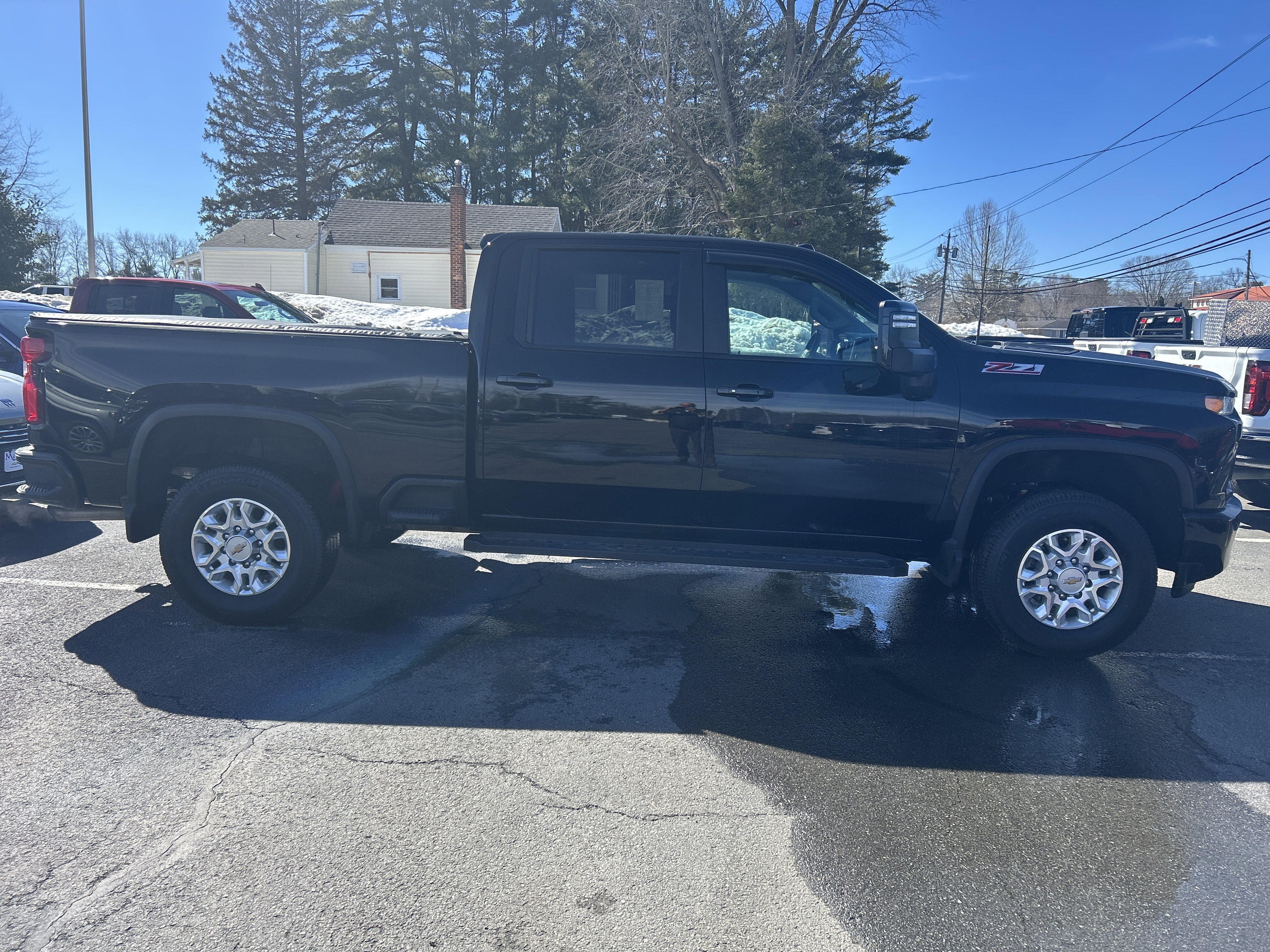 Used 2021 Chevrolet Silverado 2500 LTZ w/ LTZ Plus Package image 11