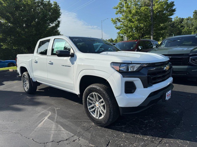 New 2026 Chevrolet Colorado LT RWD image 2