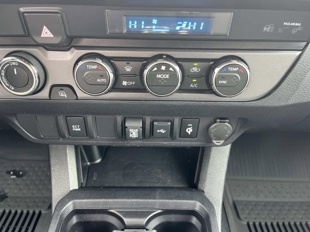 Used 2023 Toyota Tacoma TRD Off-Road AWD/4WD image 15