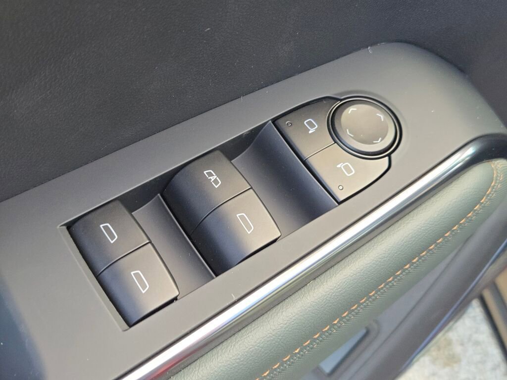 New 2026 GMC Acadia AT4 w/ Super Cruise Package image 25