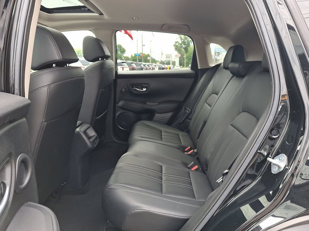 Used 2024 Honda HR-V EX-L image 11