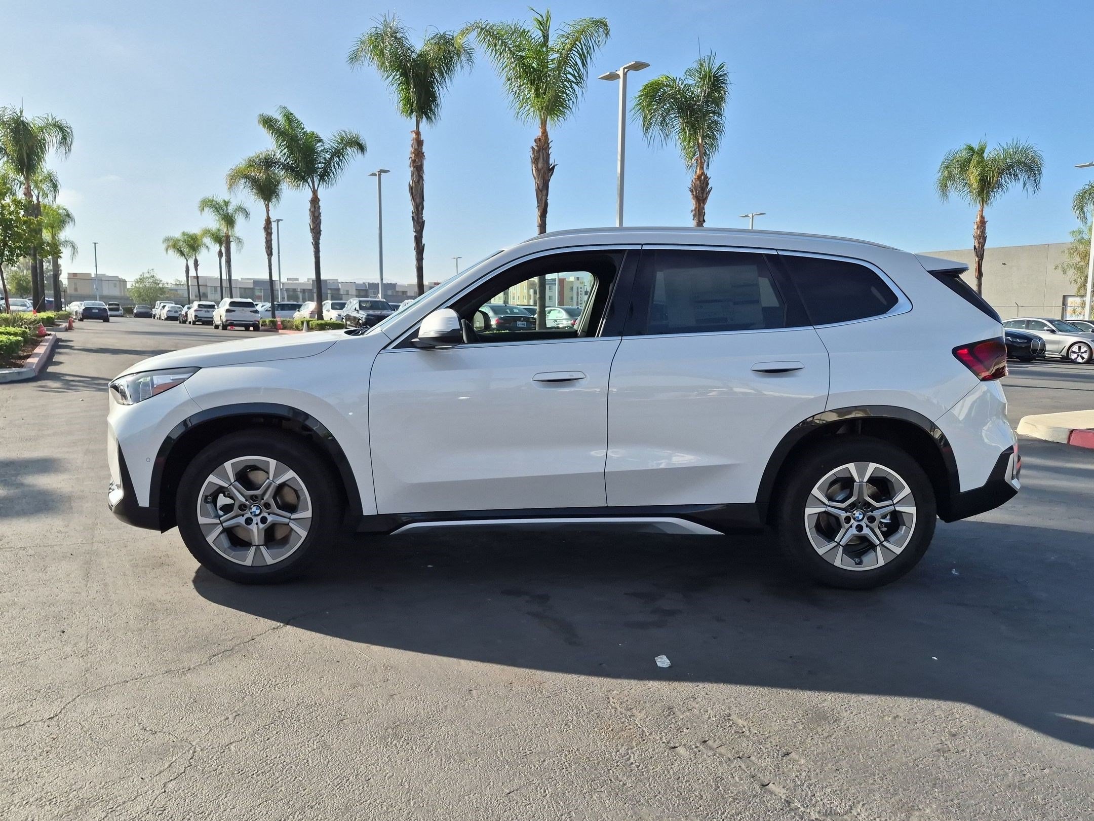 New 2027 BMW X1 xDrive28i AWD/4WD image 7