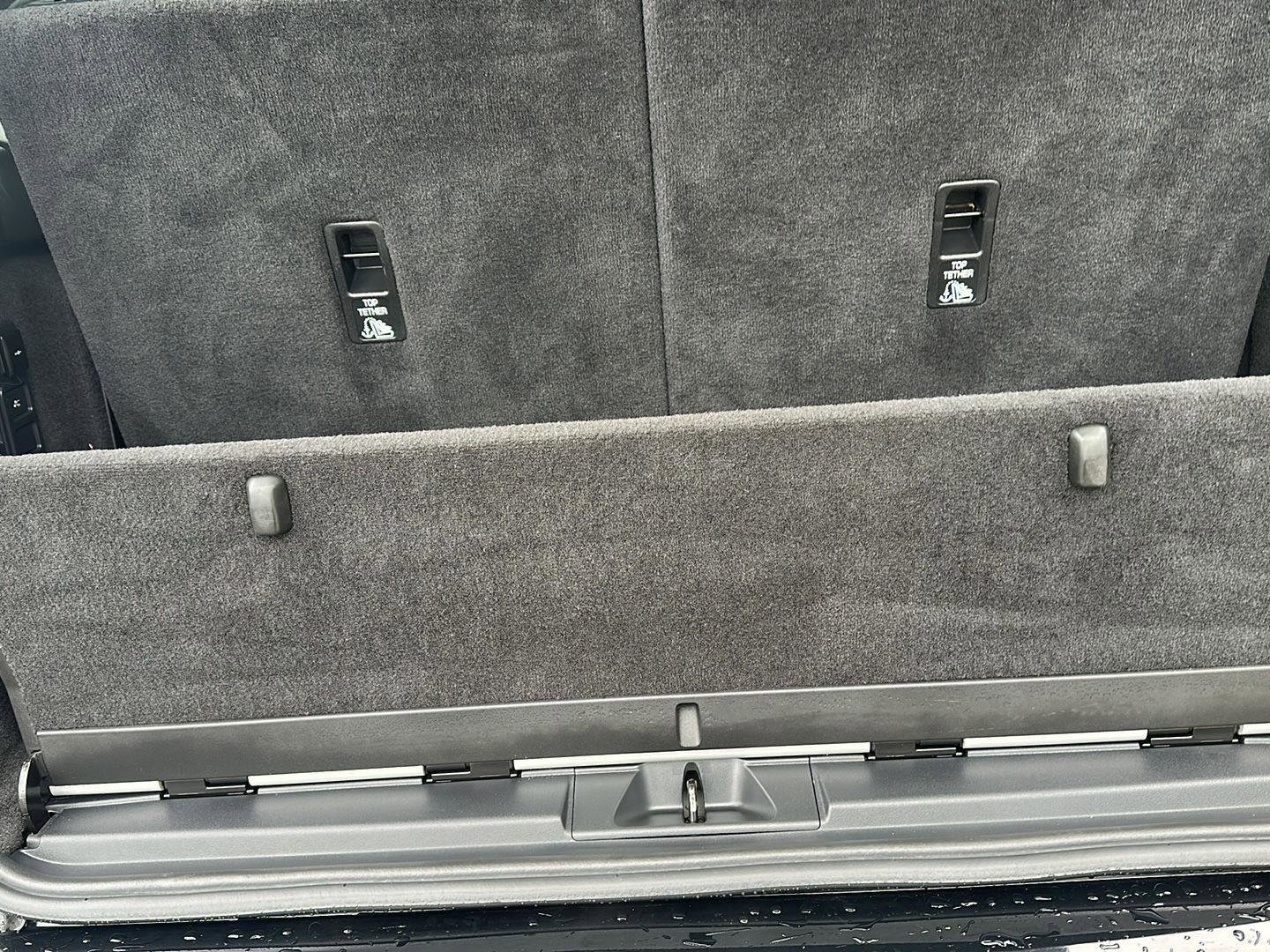 Used 2021 Land Rover Discovery HSE R-Dynamic image 15