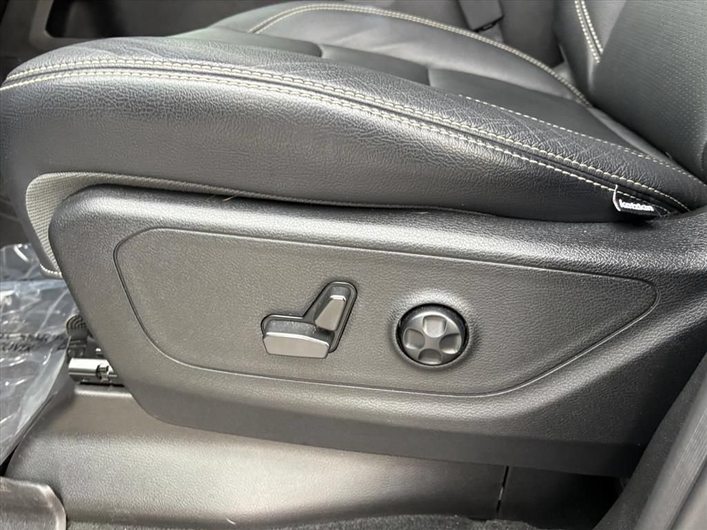 Used 2021 RAM 1500 Big Horn AWD/4WD image 17