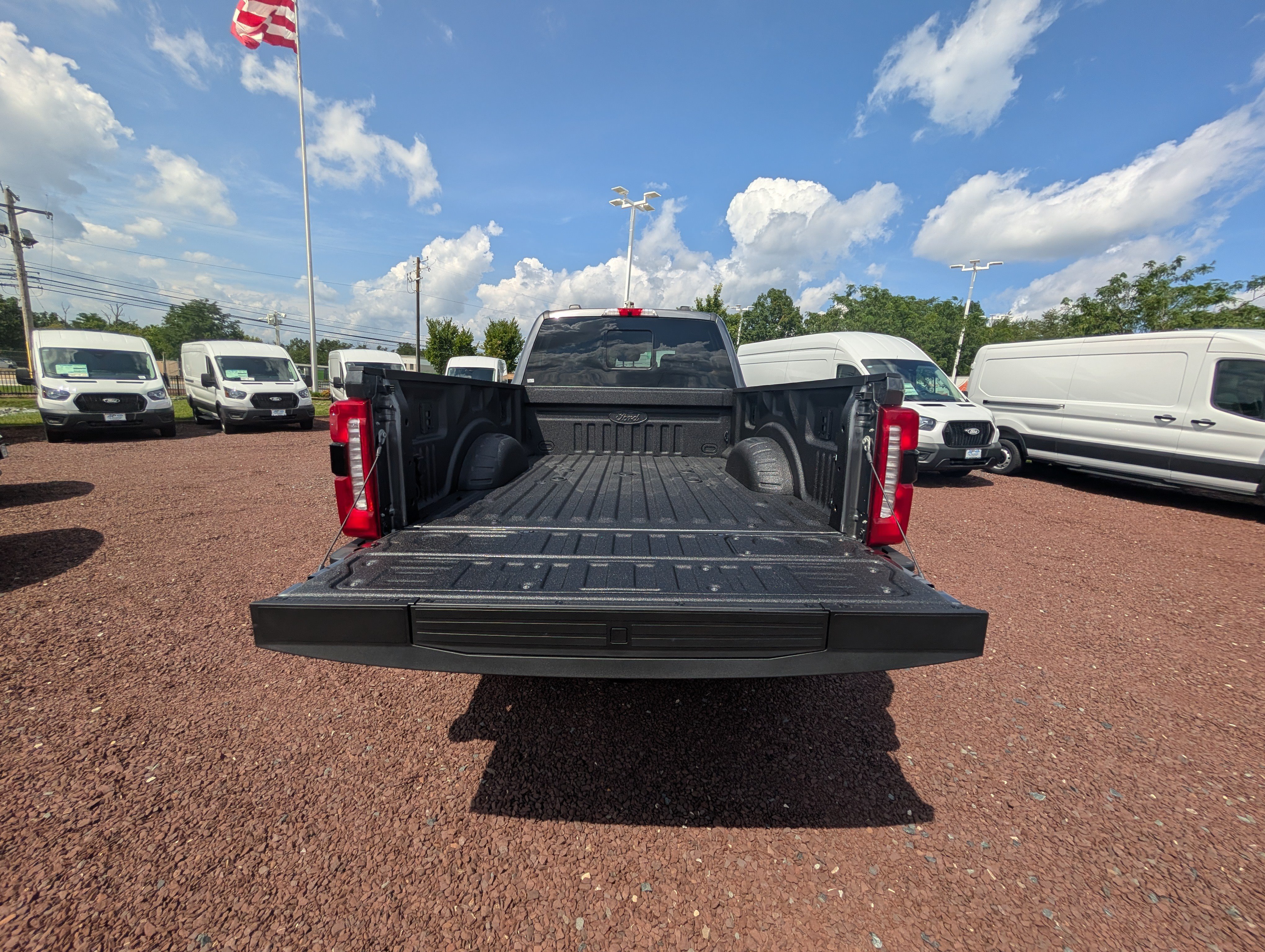 New 2026 Ford F250 Lariat w/ Tremor Off-Road Package AWD/4WD image 8