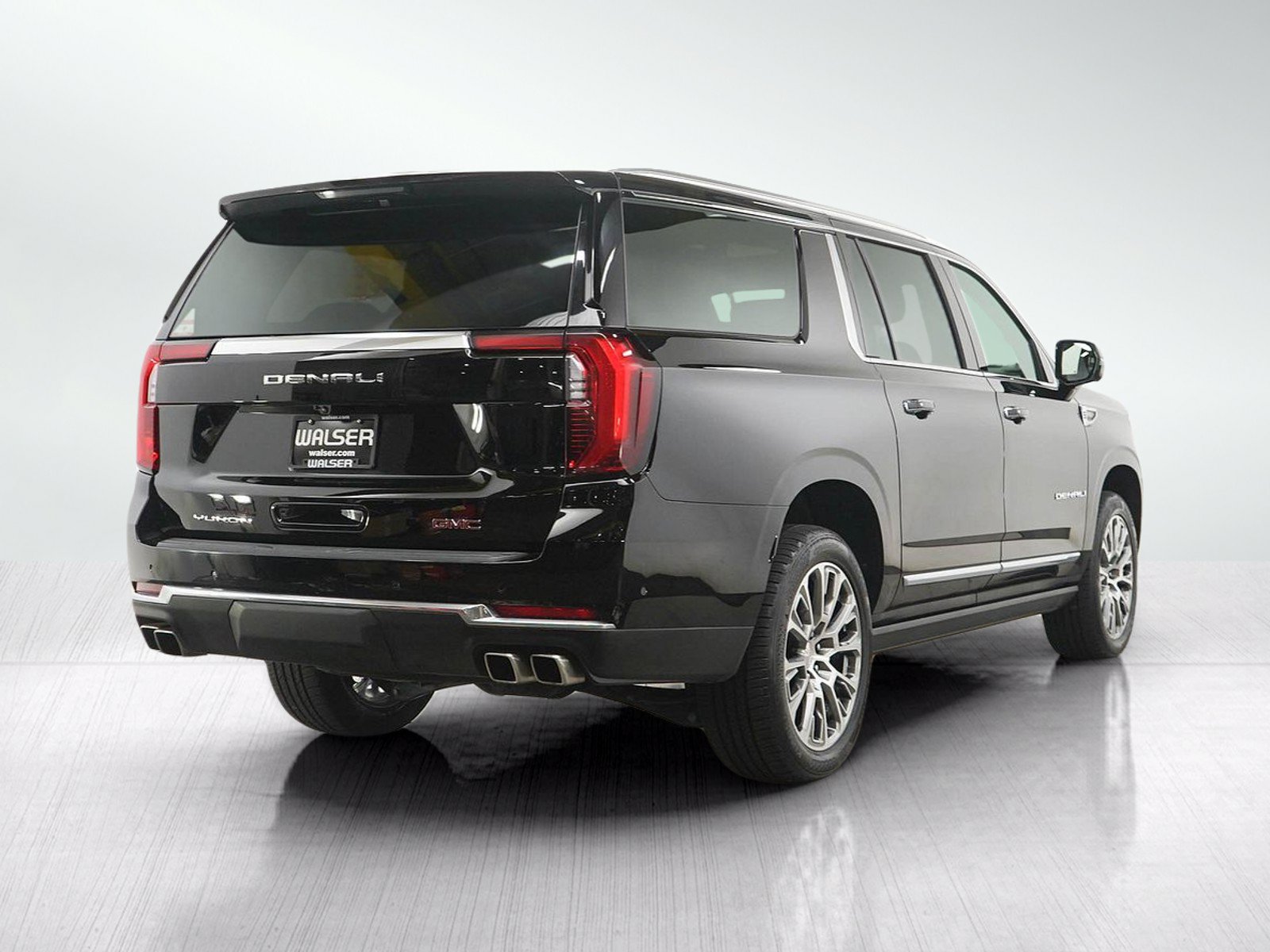 Used 2025 GMC Yukon XL Denali w/ Sun & Power Step Package AWD/4WD image 5