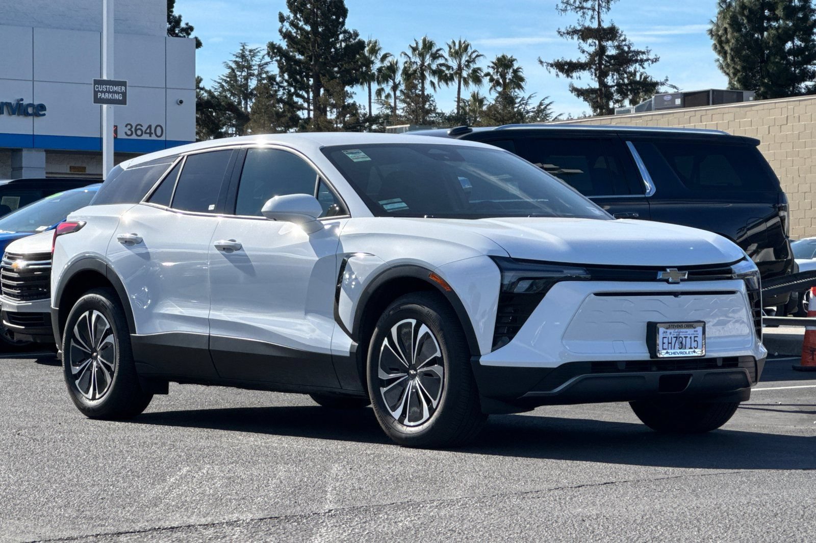 Used 2026 Chevrolet Blazer EV LT FWD image 2
