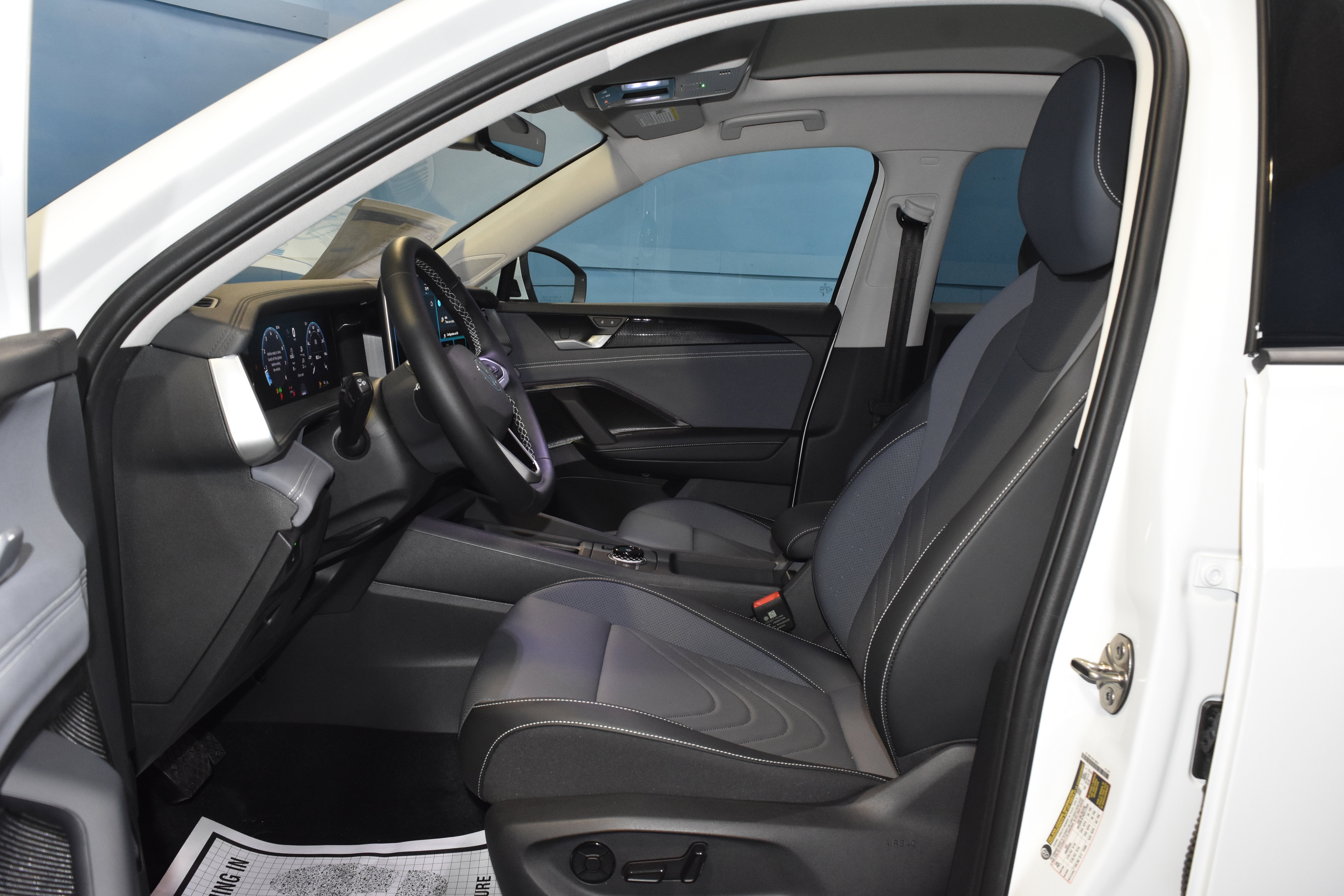 New 2026 Volkswagen Tiguan SE AWD/4WD image 6
